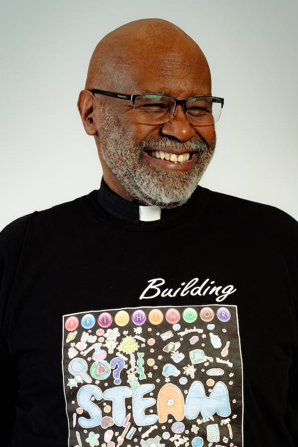 Headshot of Rev. Larry Simmons, Sr.